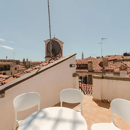 San Tommaso Rialto Terrace شقة *