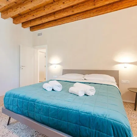 San Tommaso Rialto Terrace * البندقية