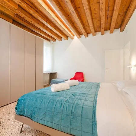 شقة San Tommaso Rialto Terrace